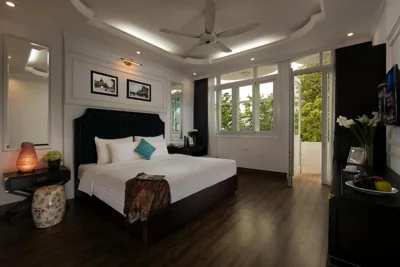 Junior Suite — Golden Rooster Hotel